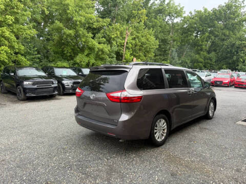 2016 Toyota Sienna
