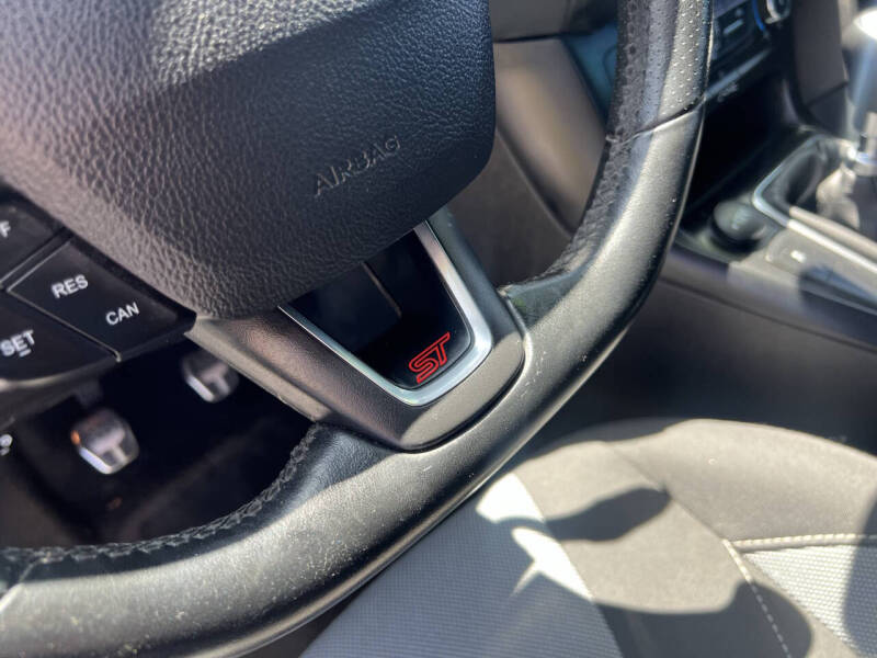 2018 Ford Focus ST