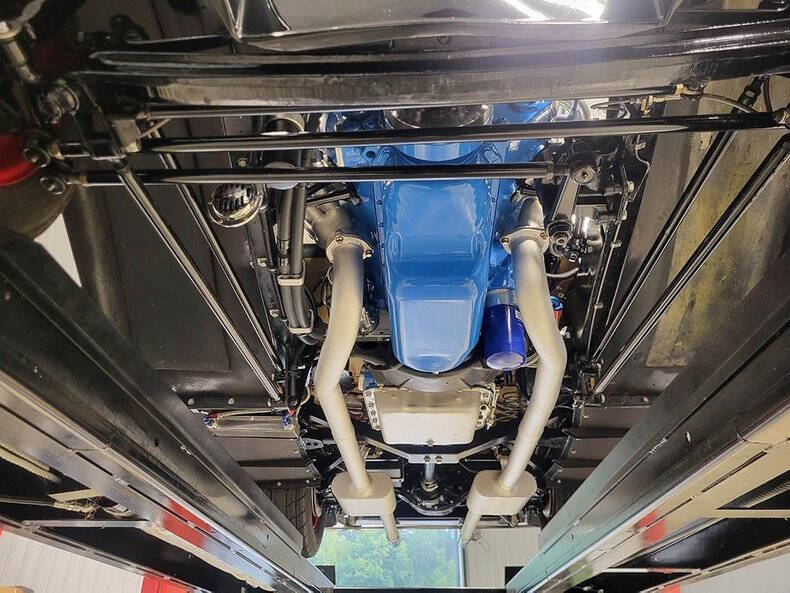 1932 Ford 5-Window