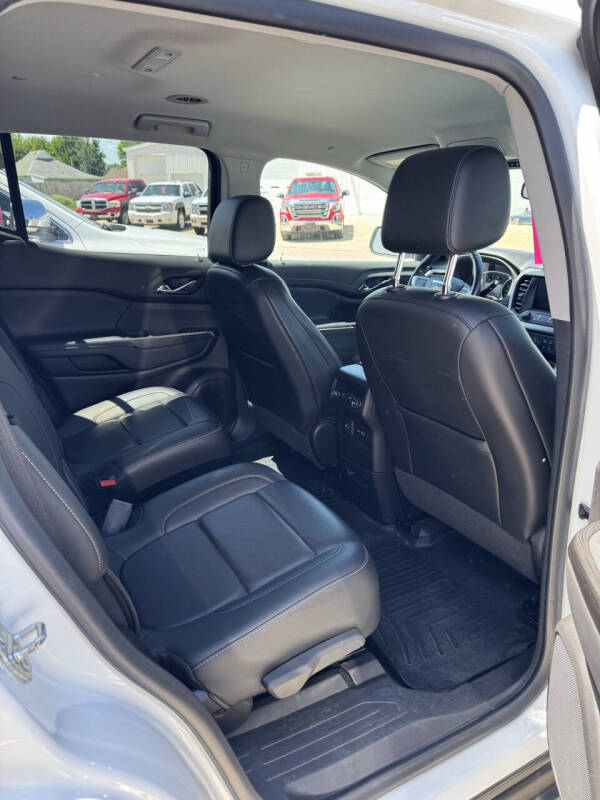 2021 GMC Acadia SLT