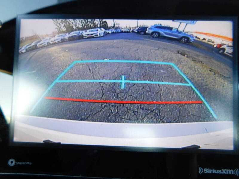 2022 Toyota Camry Hybrid LE