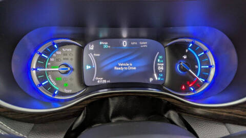 2023 Chrysler Pacifica Plug-In Hybrid Limited