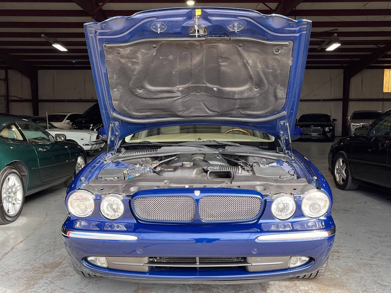 2004 Jaguar XJR for sale at Carnival Car Company in Victoria, TX