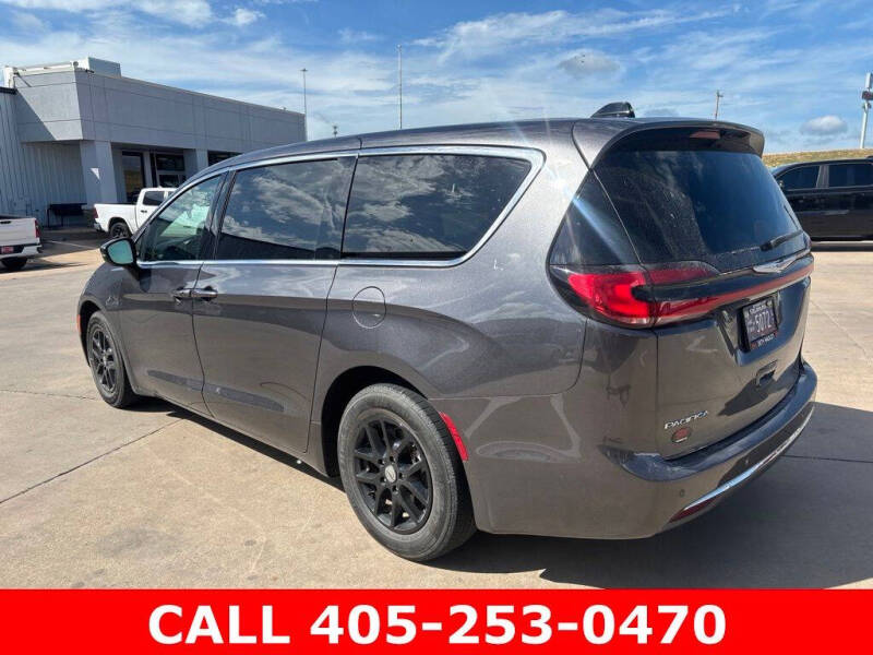 2023 Chrysler Pacifica Touring L