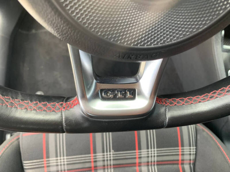 2017 Volkswagen Golf GTI S