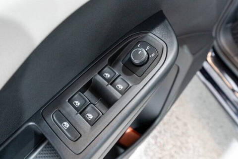 2025 Volkswagen Taos S