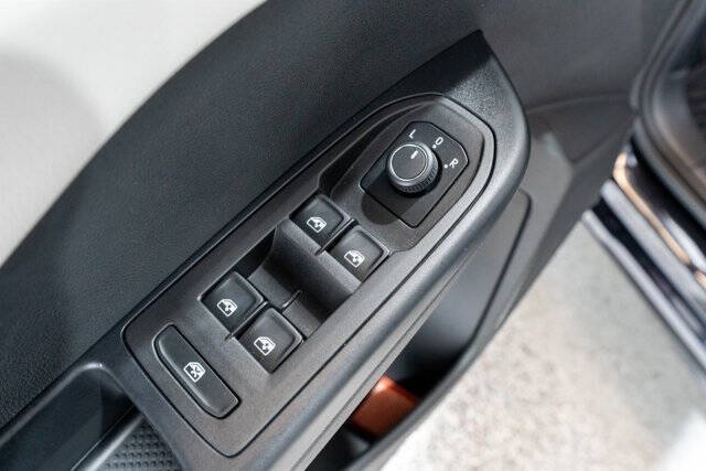 2025 Volkswagen Taos S