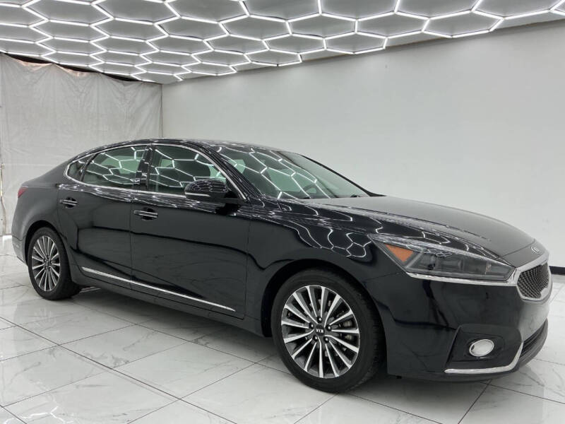 2018 Kia Cadenza Premium