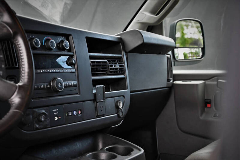 2020 Chevrolet Express 2500