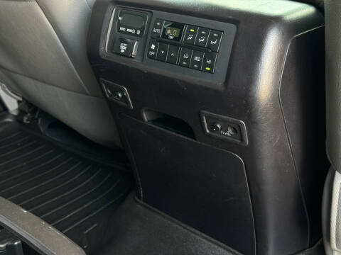 2016 Toyota Sequoia Platinum