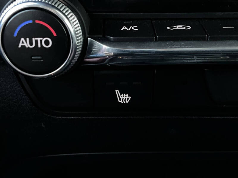 2025 Mazda Mazda3 Sedan 2.5 S Carbon Edition