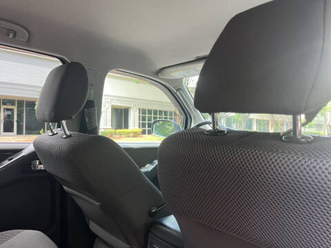 2011 Nissan Pathfinder LE