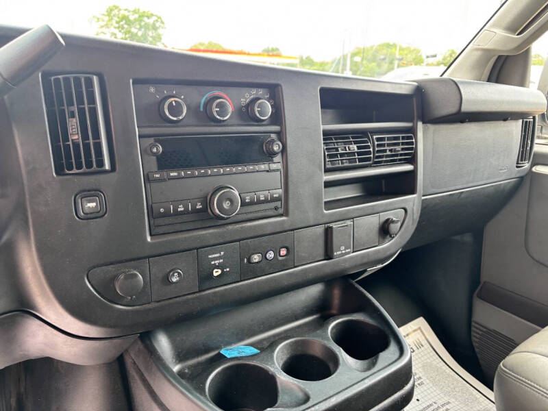 2017 Chevrolet Express 2500