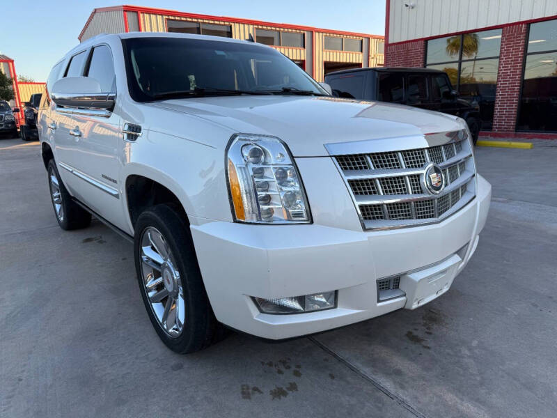 2013 Cadillac Escalade Platinum Edition's photo