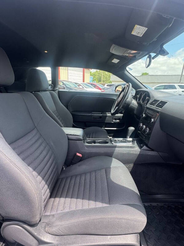 2012 Dodge Challenger SXT