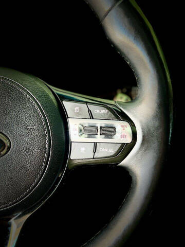 2018 Kia Cadenza Technology