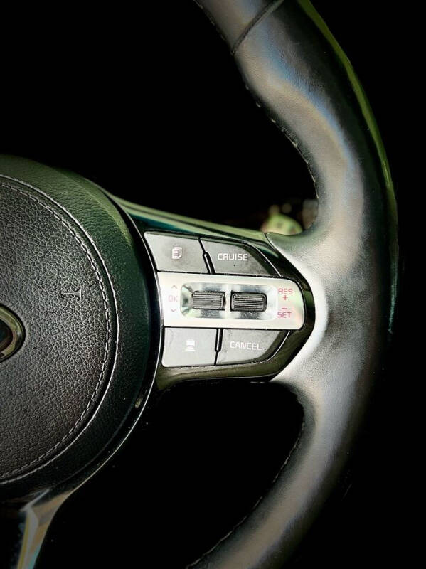 2018 Kia Cadenza Premium