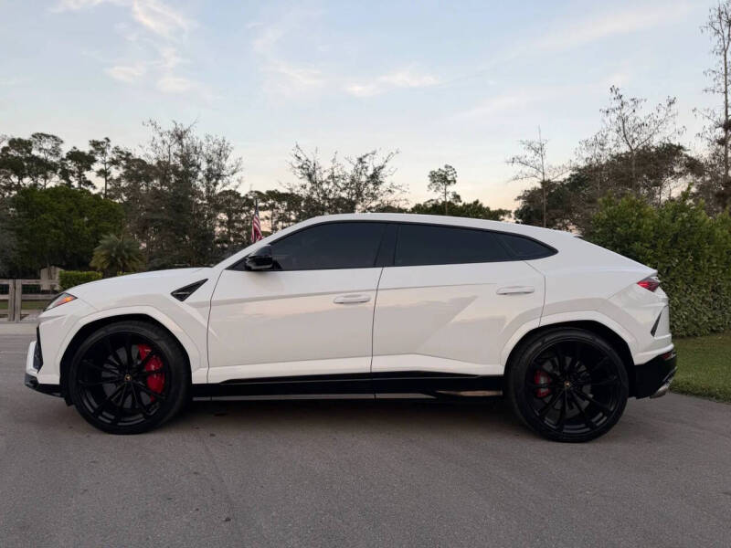2022 Lamborghini Urus