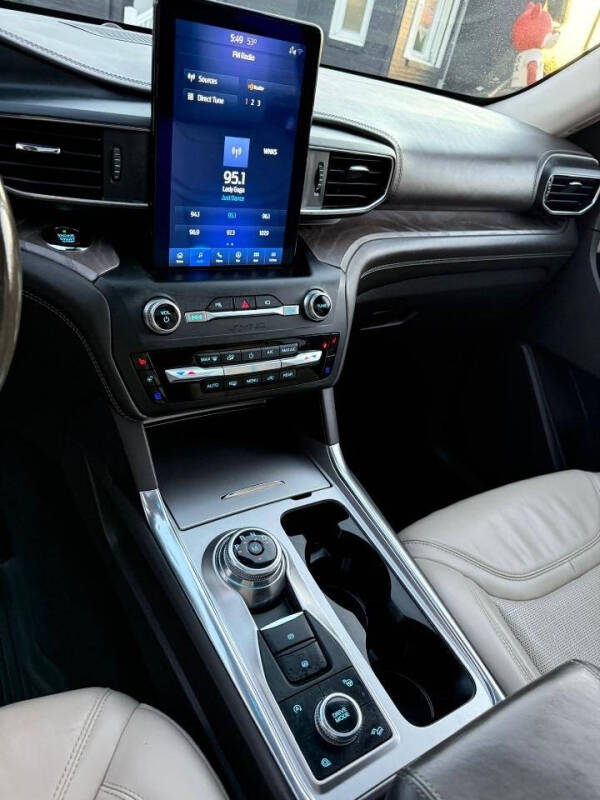 2020 Ford Explorer Platinum