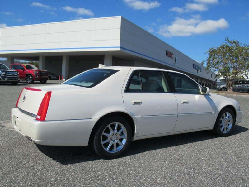 2010 Cadillac DTS Luxury Collection