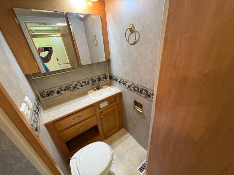 2005 Ford E-Series E-450 SD