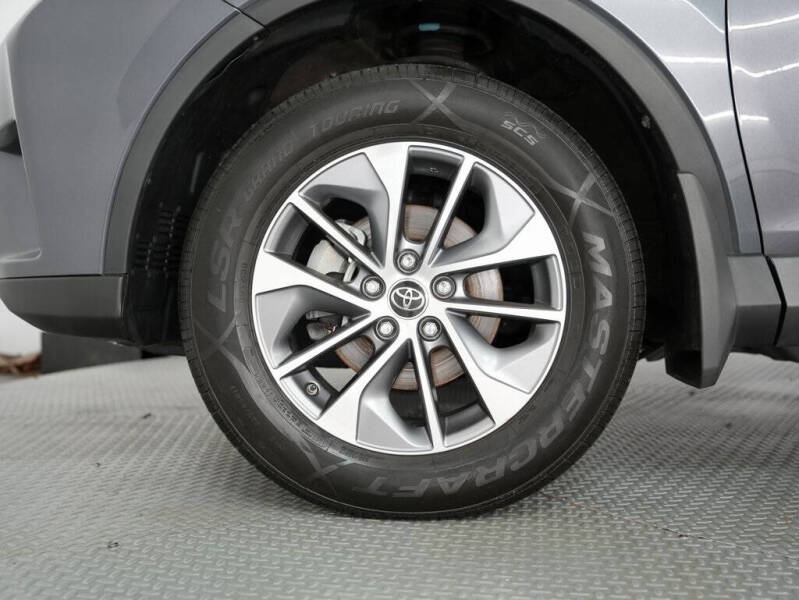 2017 Toyota RAV4 Hybrid XLE