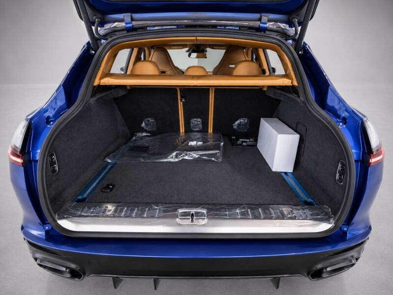 2026 Aston Martin DBX 707