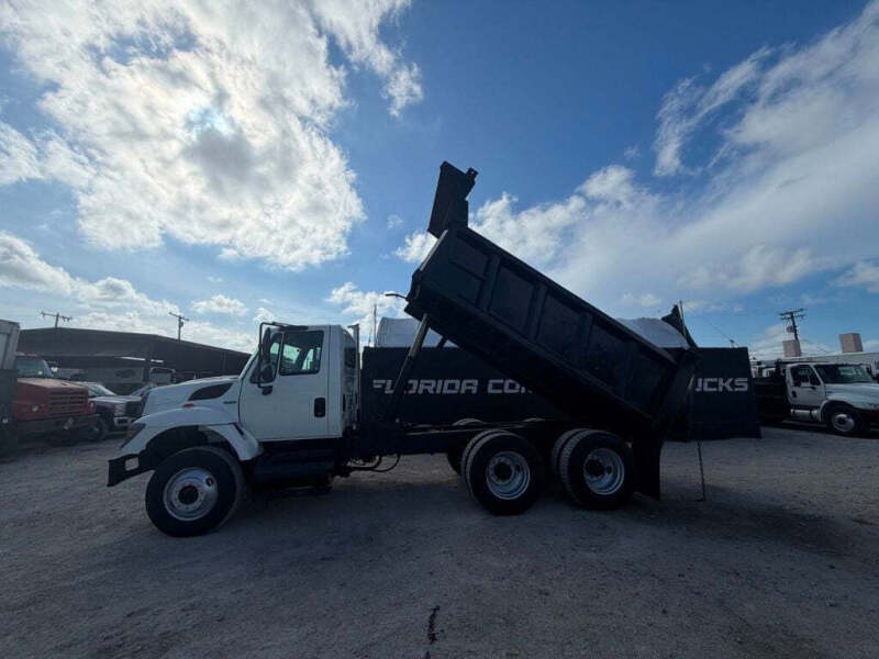 2009 International WorkStar 7400