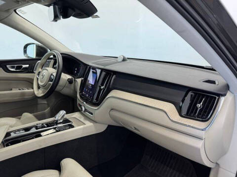 2022 Volvo XC60 Recharge T8 Inscription