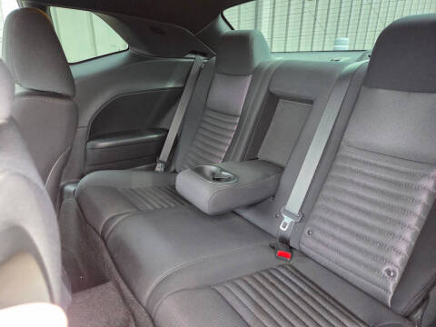 2014 Dodge Challenger SXT