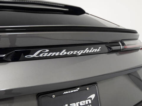 2024 Lamborghini Urus S
