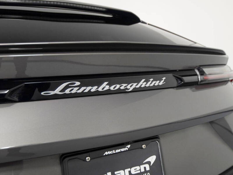 2024 Lamborghini Urus S