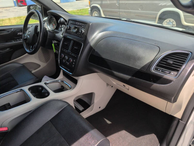 2017 Dodge Grand Caravan SXT