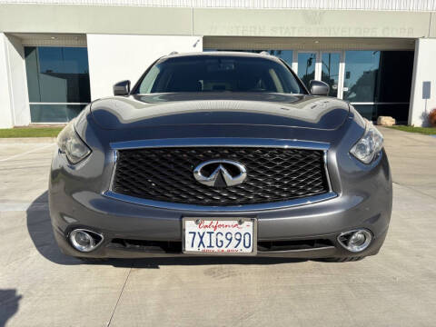 2017 Infiniti QX70