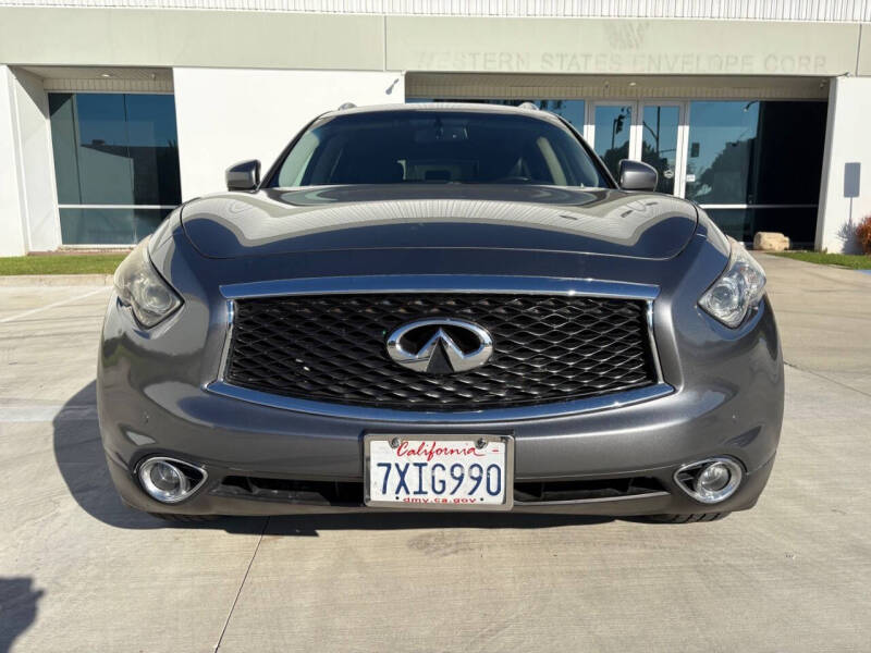 2017 Infiniti QX70