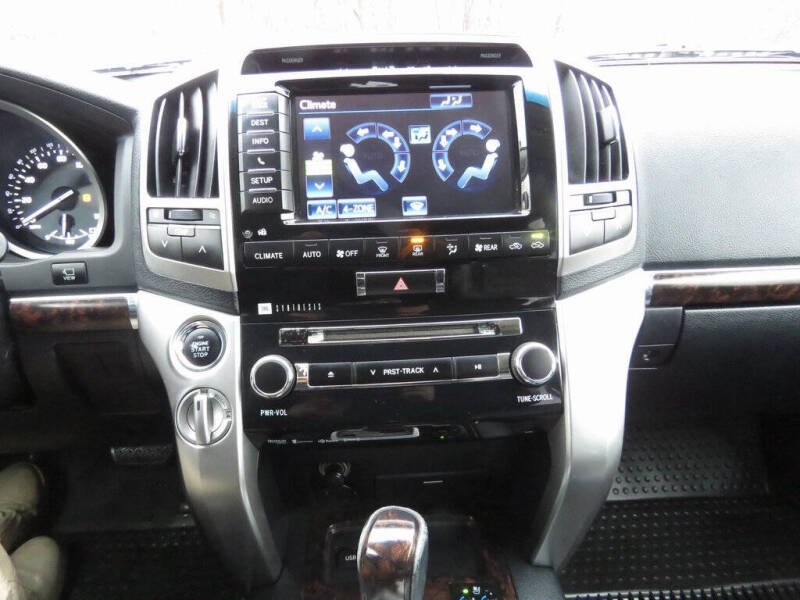 2014 Toyota Land Cruiser