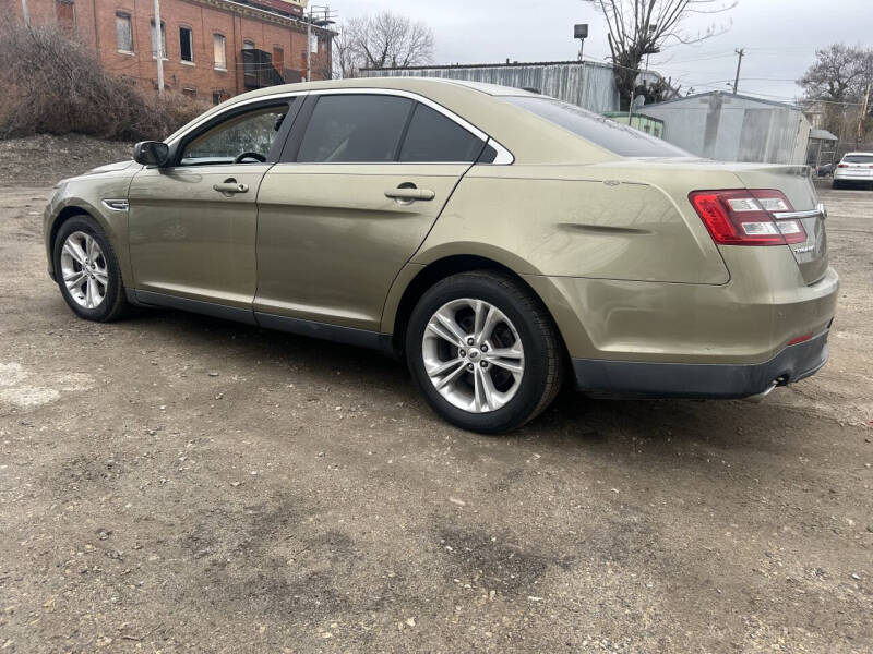 2013 Ford Taurus SEL