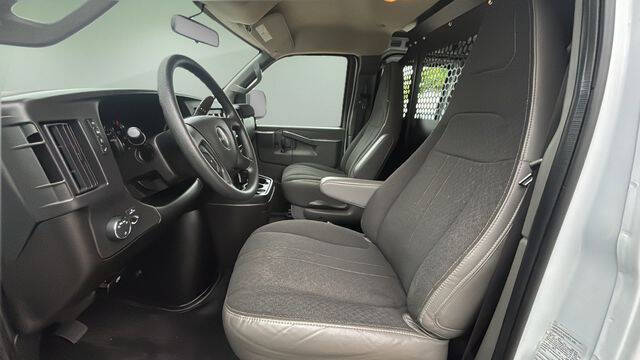 2024 GMC Savana 2500
