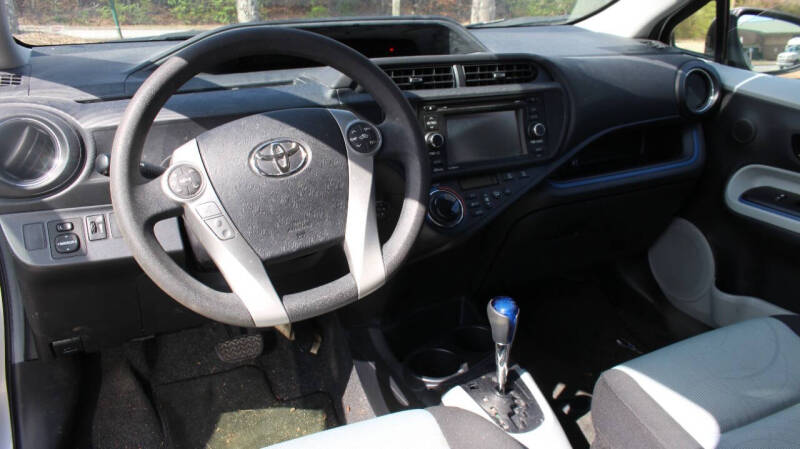2013 Toyota Prius c Four
