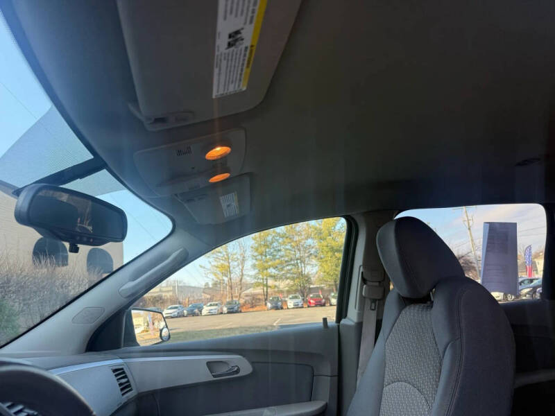 2012 Chevrolet Traverse LS