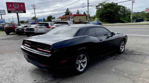2015 Dodge Challenger SXT