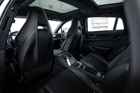 2025 Porsche Panamera 4