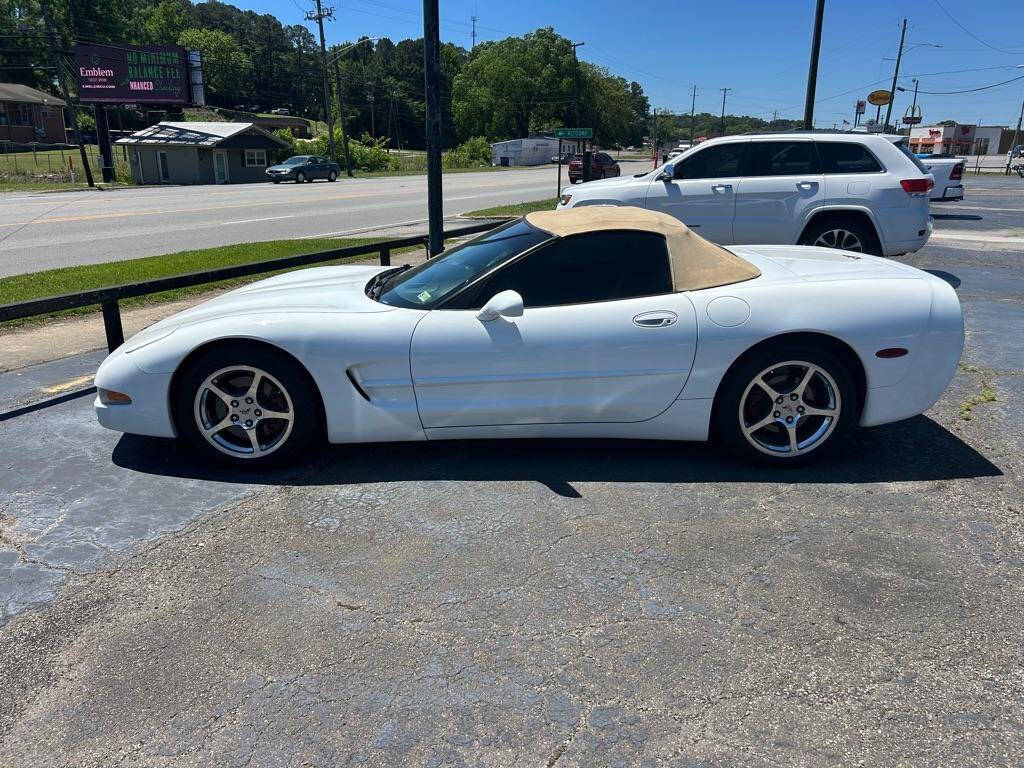 White 2004 Chevrolet Corvette Base Convertible 2dr Convertible 1