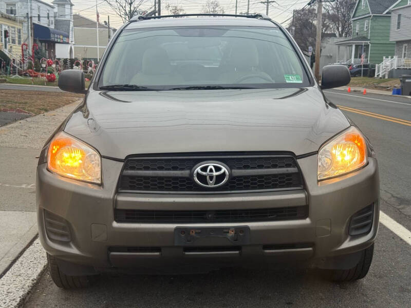 2011 Toyota RAV4 Base photo 2