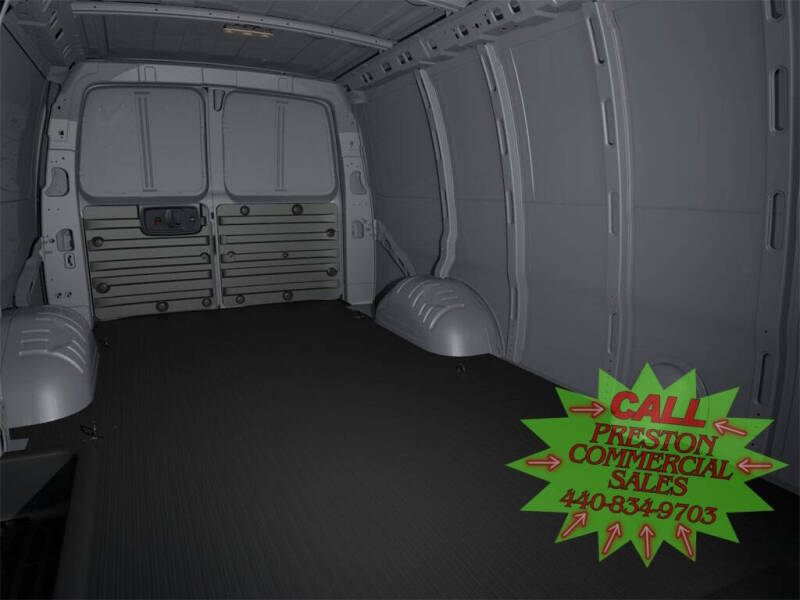 2025 Chevrolet Express 2500