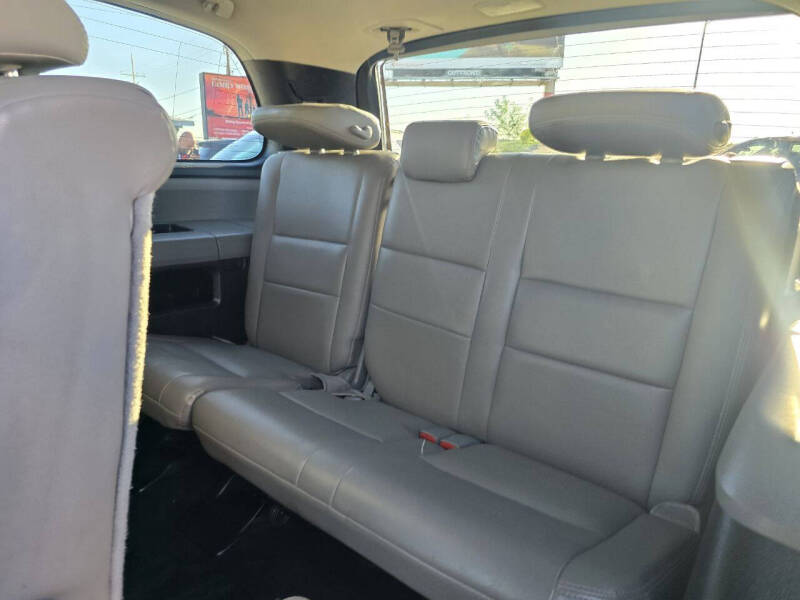 2016 Toyota Sequoia SR5