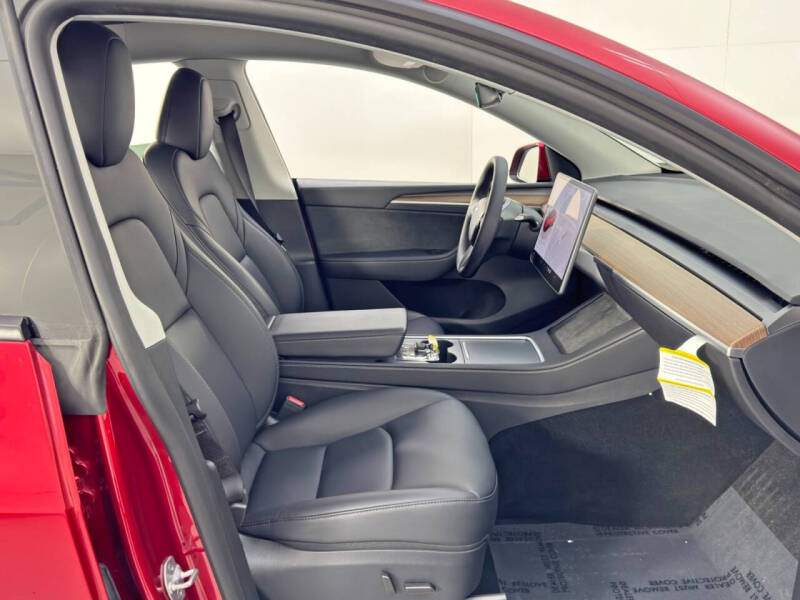 2024 Tesla Model Y Performance