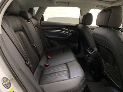 2024 Audi Q8 e-tron quattro Premium Plus