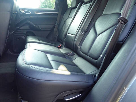 2014 Porsche Cayenne GTS