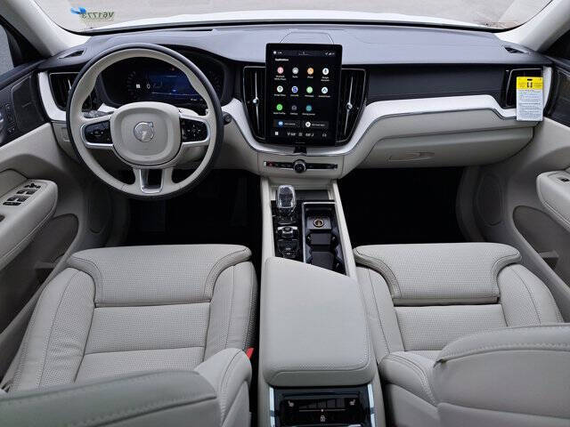 2026 Volvo XC60 B5 Ultra